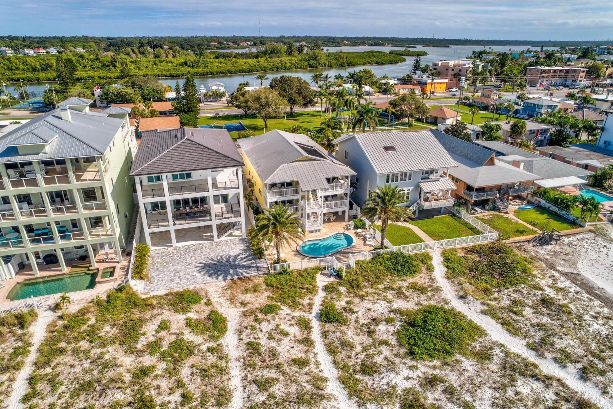 Sunset Villas 3 Clearwater Beach Exterior photo